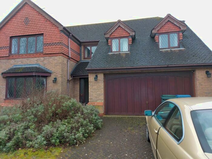 5 Bedroom House To Rent In Heritage Court, Gibbet Hill, Canley, CV4