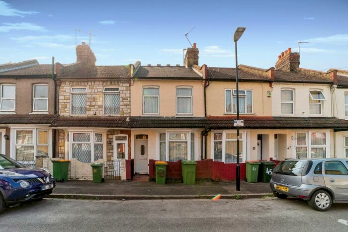 2 Bedroom Terraced House To Rent In Falcon Street, London, E13