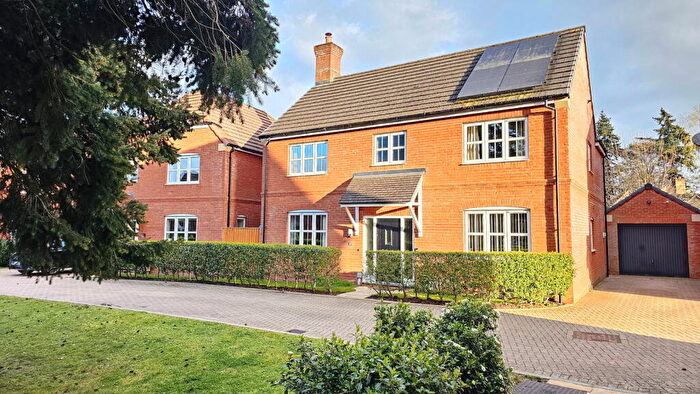 4 Bedroom Detached House For Sale In Greenacre Place, Newbury, RG14