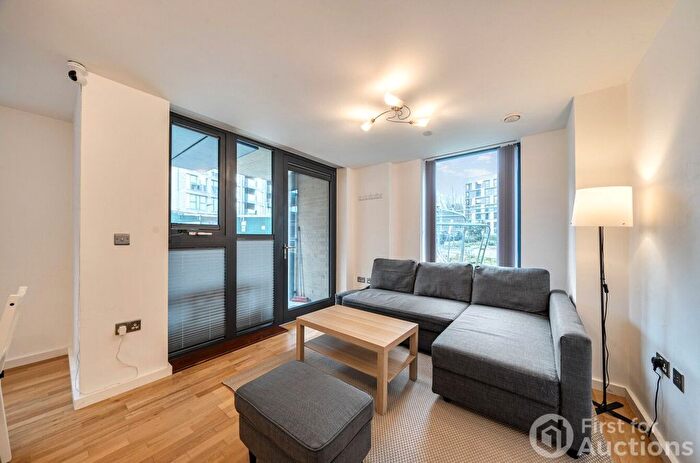 2 Bedroom Flat For Sale In Parkside Avenue, Greenwich, SE10