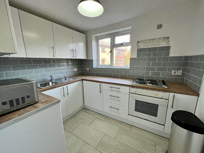 1 Bedroom Flat To Rent In Southerngate Way, New Cross, SE14