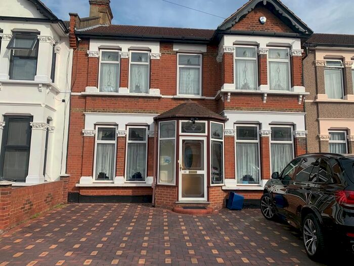 5 Bedroom Terraced House To Rent In Alloa Road, Goodmayes, IG3