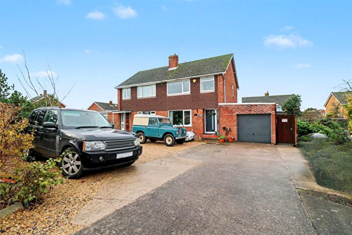 3 Bedroom Semi Detached House For Sale In Seymour Road, Trowbridge, BA14