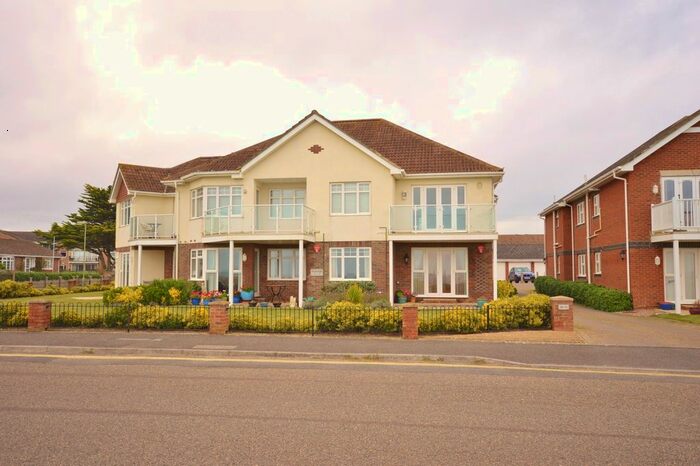 2 Bedroom Flat To Rent In Marine Drive East, Barton On Sea, New Milton, Hampshire, BH25