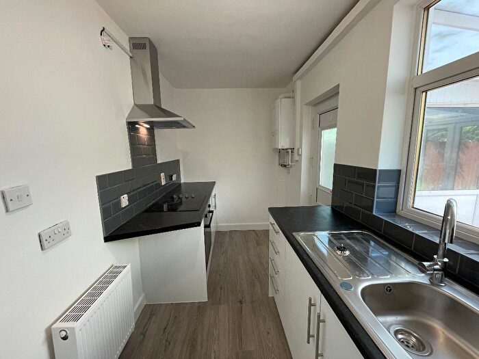 2 Bedroom Terraced House To Rent In Roslyn Road, Hull, HU3