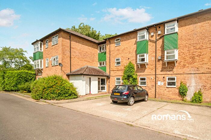 1 Bedroom Flat To Rent In Woosehill Court, Emmview Close, Wokingham, RG41