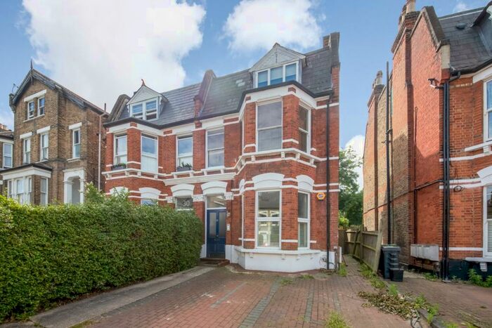 2 Bedroom Apartment To Rent In Alexandra Drive, Upper Norwood, London, SE19