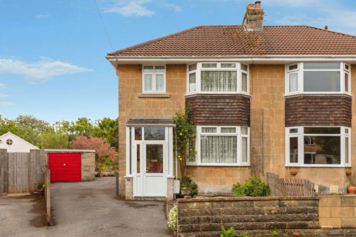 3 Bedroom Semi Detached House For Sale In Oolite Grove, Bath, BA2