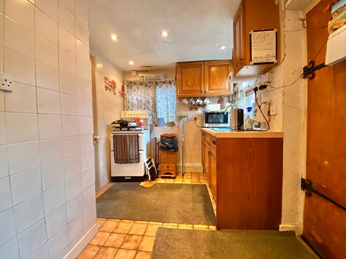 4 Bedroom Detached House For Sale In Bell Green Road, Coventry, CV6