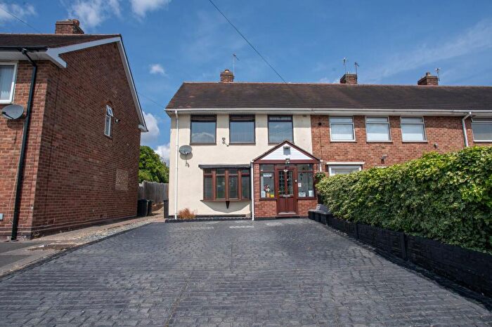3 Bedroom End Of Terrace House For Sale In Outmore Road, Birmingham, B33