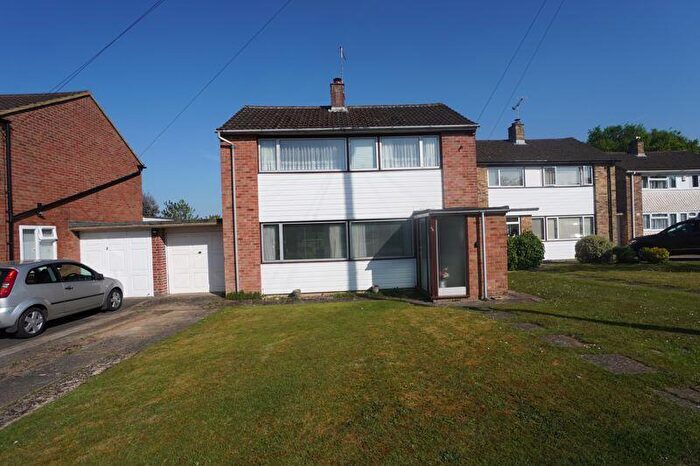 4 Bedroom Detached House For Sale In Highworth Close, High Wycombe, HP13