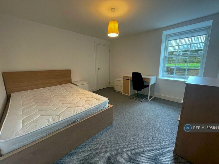 4 Bedroom Flat To Rent In Corunna Street, Glasgow, G3