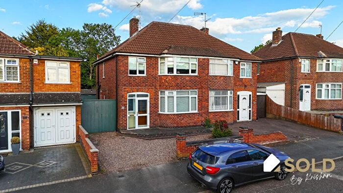 3 Bedroom Semi Detached House For Sale In Lynmouth Road, Leicester, LE5