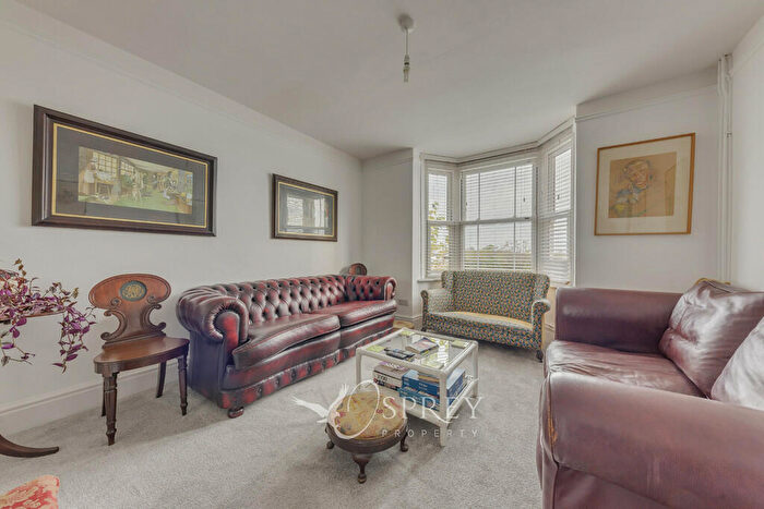 3 Bedroom Detached House For Sale In Brooke Road, Oakham, LE15