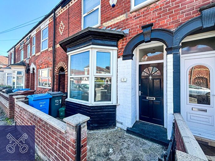 2 Bedroom Terraced House To Rent In Raglan Street, Hull, East Riding Of Yorkshi, HU5