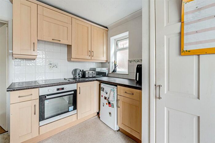 2 Bedroom Flat For Sale In Gaisford Close, Worthing, West Sussex, BN14