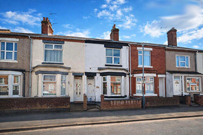 3 Bedroom Terraced House For Sale In Craven Road, Rugby, CV21