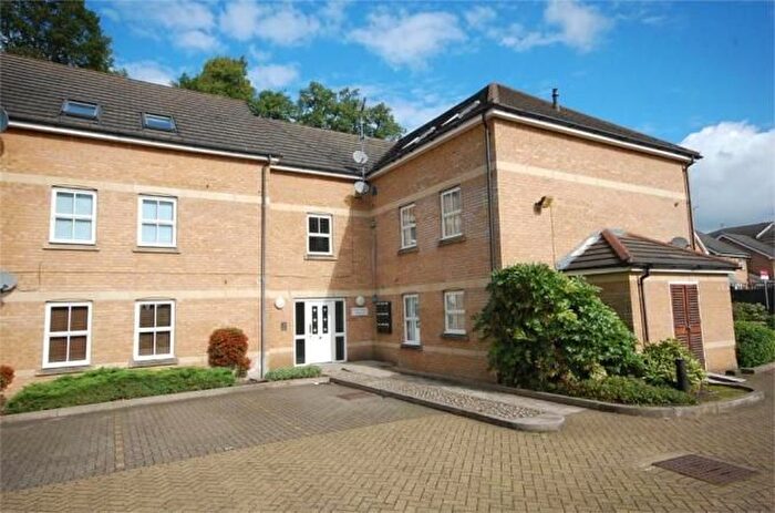 2 Bedroom Property To Rent In Catterick Close, Friern Barnet, N11