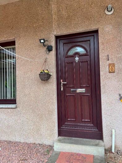 2 Bedroom Flat To Rent In Oakfield Street, Kelty, Fife, KY4