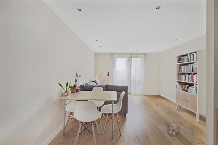 1 Bedroom Flat To Rent In Hoxton Wharf, Wiltshire Row, Hoxton, N1