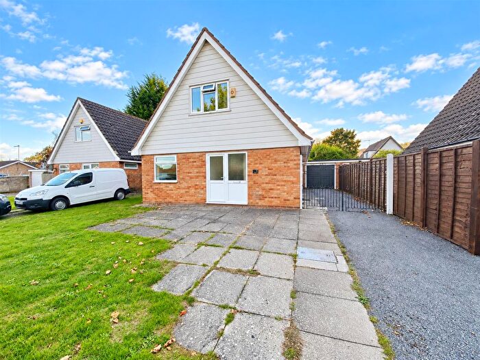 3 Bedroom Detached House For Sale In Heaton Close, Peterborough, PE3