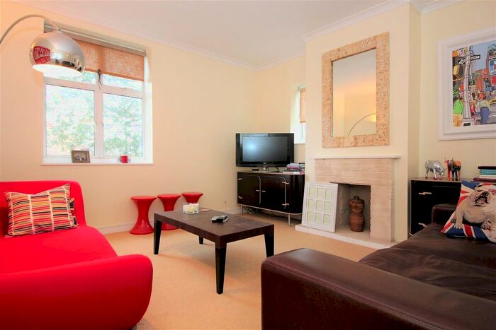 1 Bedroom Flat To Rent In Hawkesbury Road, London, SW15