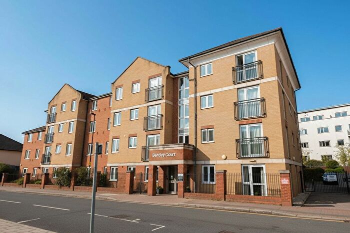 1 Bedroom Flat For Sale In Whitburn Road, London, SE13