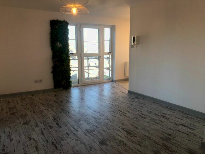 2 Bedroom Flat To Rent In The Keep, Castel Street, Plymouth PL1