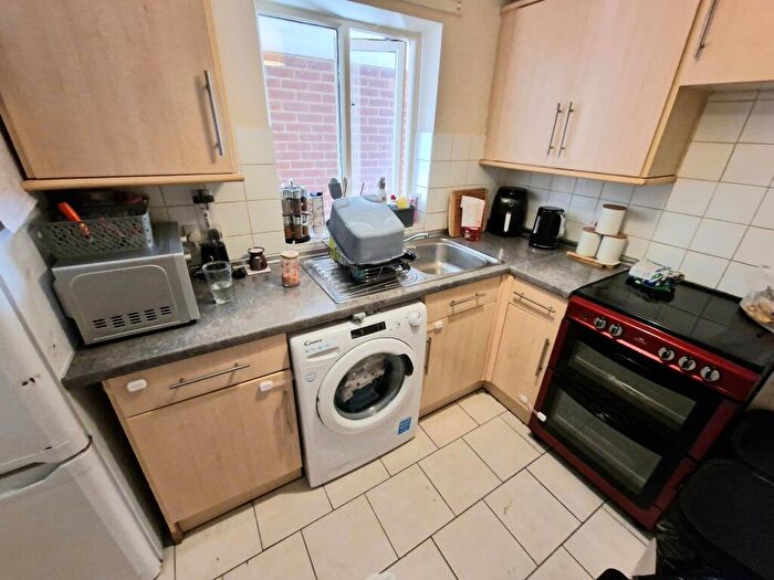 Flat To Rent In High Street, Holbeach, Spalding, Lincolnshire, PE12