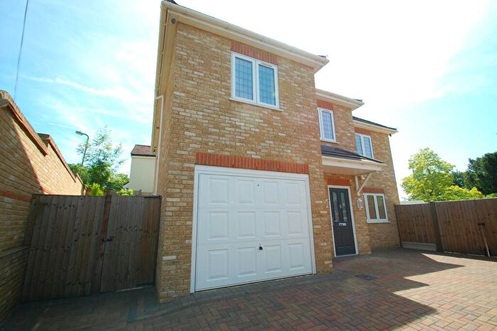 4 Bedroom Detached House To Rent In Cromwell Road, Warley, CM14