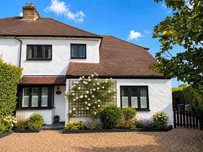 4 Bedroom Semi Detached House For Sale In Ripley, Surrey, GU23