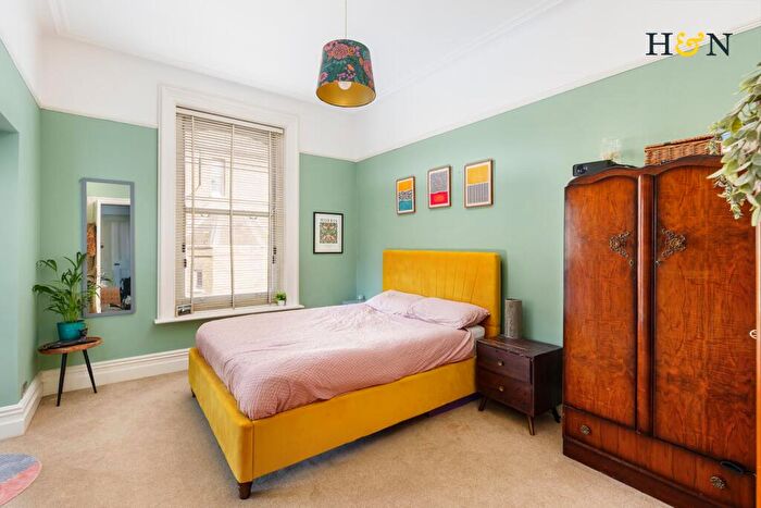 1 Bedroom Flat For Sale In Eaton Gardens Mansions, Eaton Gardens, Hove, BN3