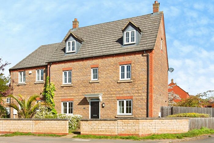 5 Bedroom Semi Detached House For Sale In Bridge Street, Thrapston, Kettering, NN14