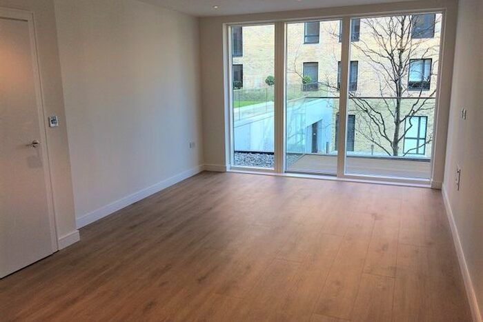 1 Bedroom Flat To Rent In Kempton House, Heritage Place, Brentford, TW8