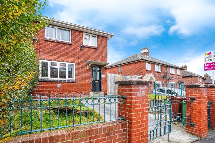 3 Bedroom Semi-Detached House For Sale In Potternewton Crescent, Leeds, LS7