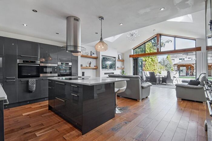 4 Bedroom Semi Detached House For Sale In Frobisher Road, Coventry, CV3