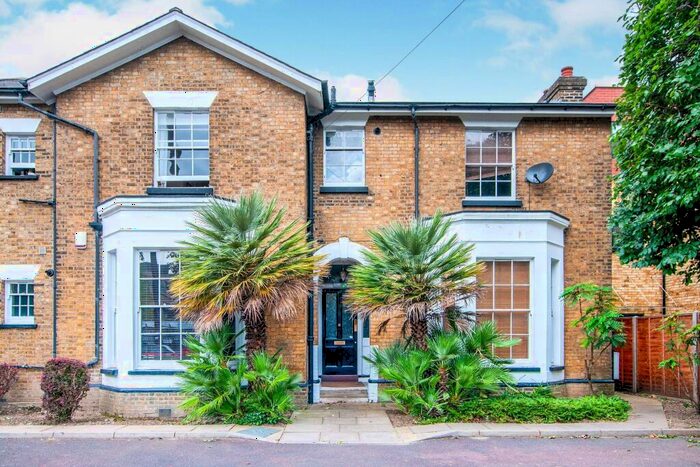 2 Bedroom Flat To Rent In Lansdowne Rd, Croydon, CR0