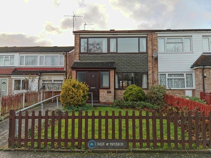 3 Bedroom End Of Terrace House To Rent In Farnborough Road, Birmingham, B35