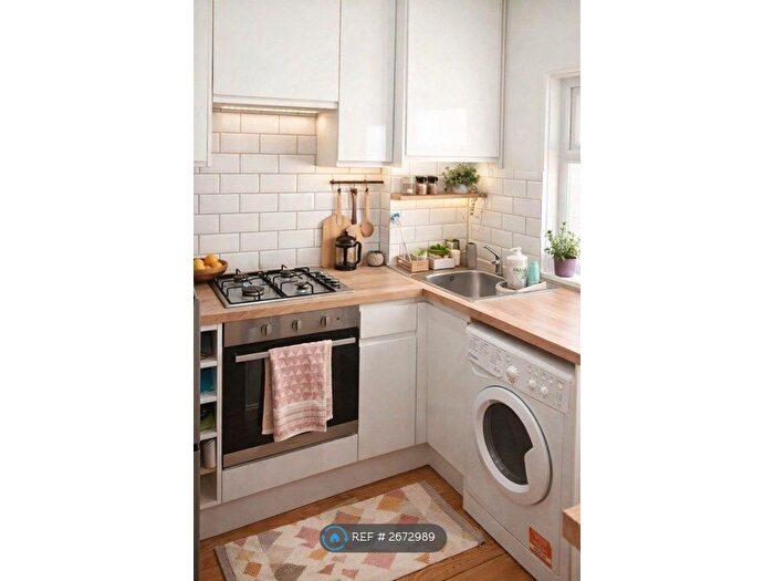2 Bedroom Flat To Rent In Elmdale Road, London, N13