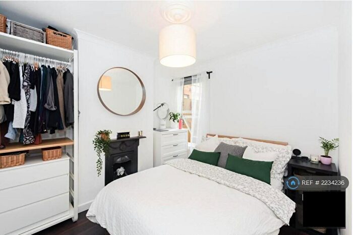 1 Bedroom Flat To Rent In Coppermill Lane, London, E17