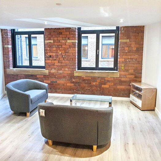 2 Bedroom Flat For Sale In Cape Street, Bradford, BD1