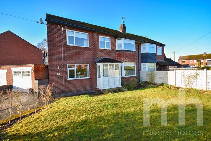 4 Bedroom Semi Detached House For Sale In Collingwood Close, Poynton, SK12