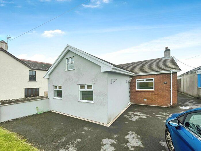 4 Bedroom Bungalow To Rent In Pen Yr Heol, Pen Y Fai, Bridgend, CF31