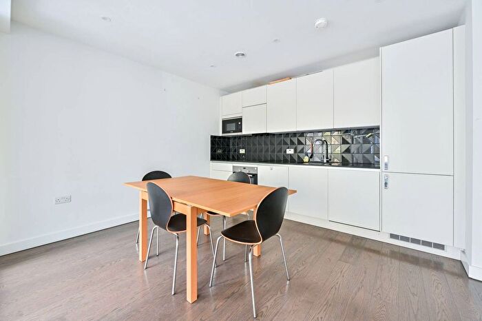 1 Bedroom Flat To Rent In Walworth Road, Southwark, SE17