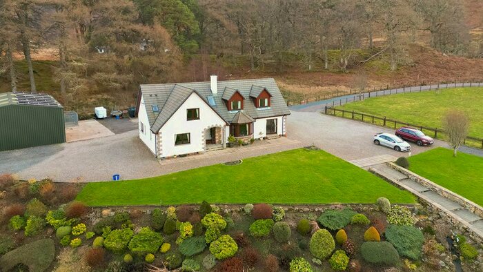 5 Bedroom Detached House For Sale In Aberchalder, Invergarry, PH35