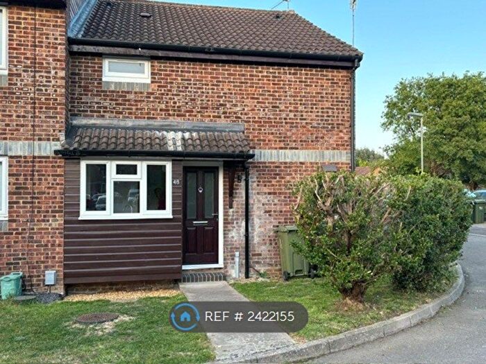 1 Bedroom End Of Terrace House To Rent In Colburn Crescent, Guildford, GU4