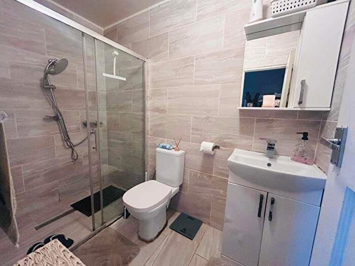 1 Bedroom Property To Rent In Southend Arterial Road, Hornchurch, RM11