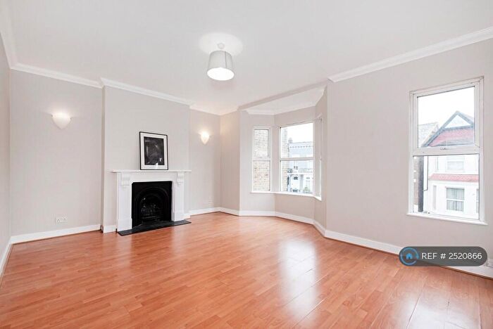3 Bedroom Flat To Rent In Nightingale Road, London, NW10