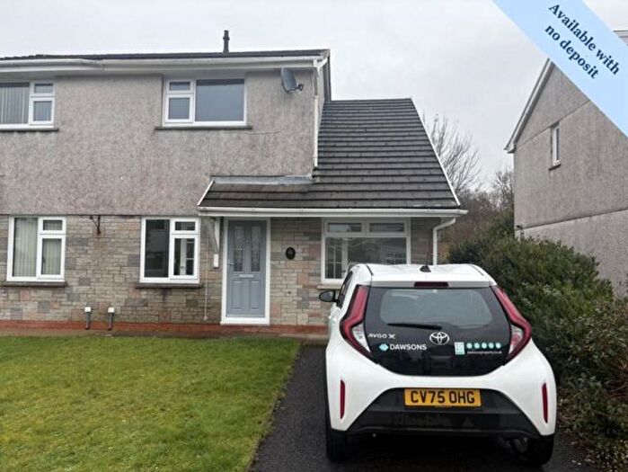 3 Bedroom Semi Detached House To Rent In Clos-Glanlliw, Pontlliw, Swansea, SA4