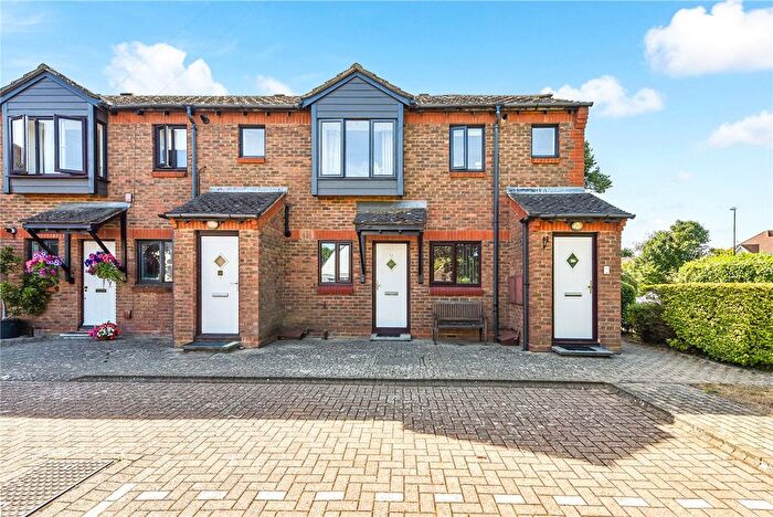 2 Bedroom Flat For Sale In Watersmeet, Appledram Lane North, Chichester, PO19